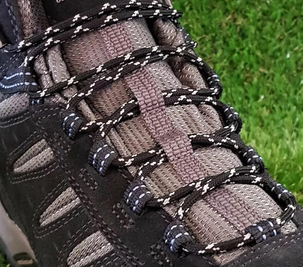 Round 3 mm Shoelaces Black with Grey flecks for walking shoes or trainers